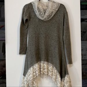 NWOTs Rye Boutique tunic sweater with lace detail